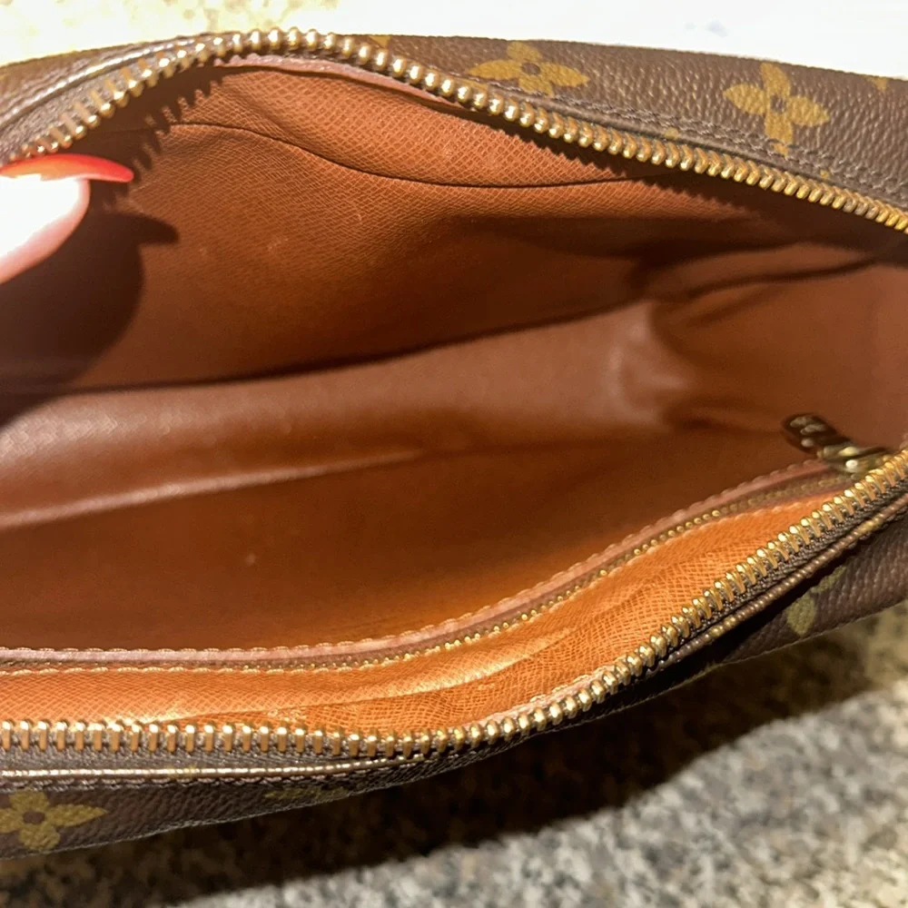 **SOLD**Louis Vuitton Trocadero 27 - Picture 8 of 16